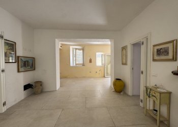 sala - Three-room apartment Piazza San Leonardo, Vernio - photo 12