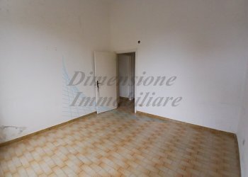Camera matr. 1 - Trilocale Rosignano Marittimo - foto 4
