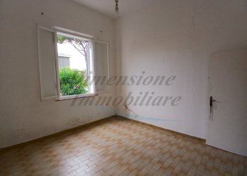 Camera matr.. 1 - Trilocale Rosignano Marittimo - foto 6