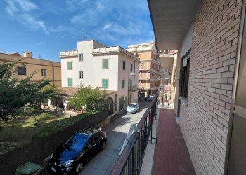 10 - Three-room apartment Via Poerio 14, Guidonia Montecelio - photo 10