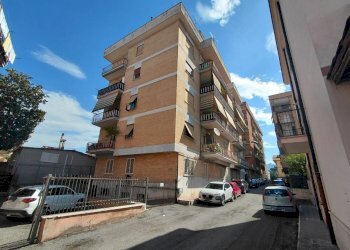 11 - Three-room apartment Via Poerio 14, Guidonia Montecelio - photo 11
