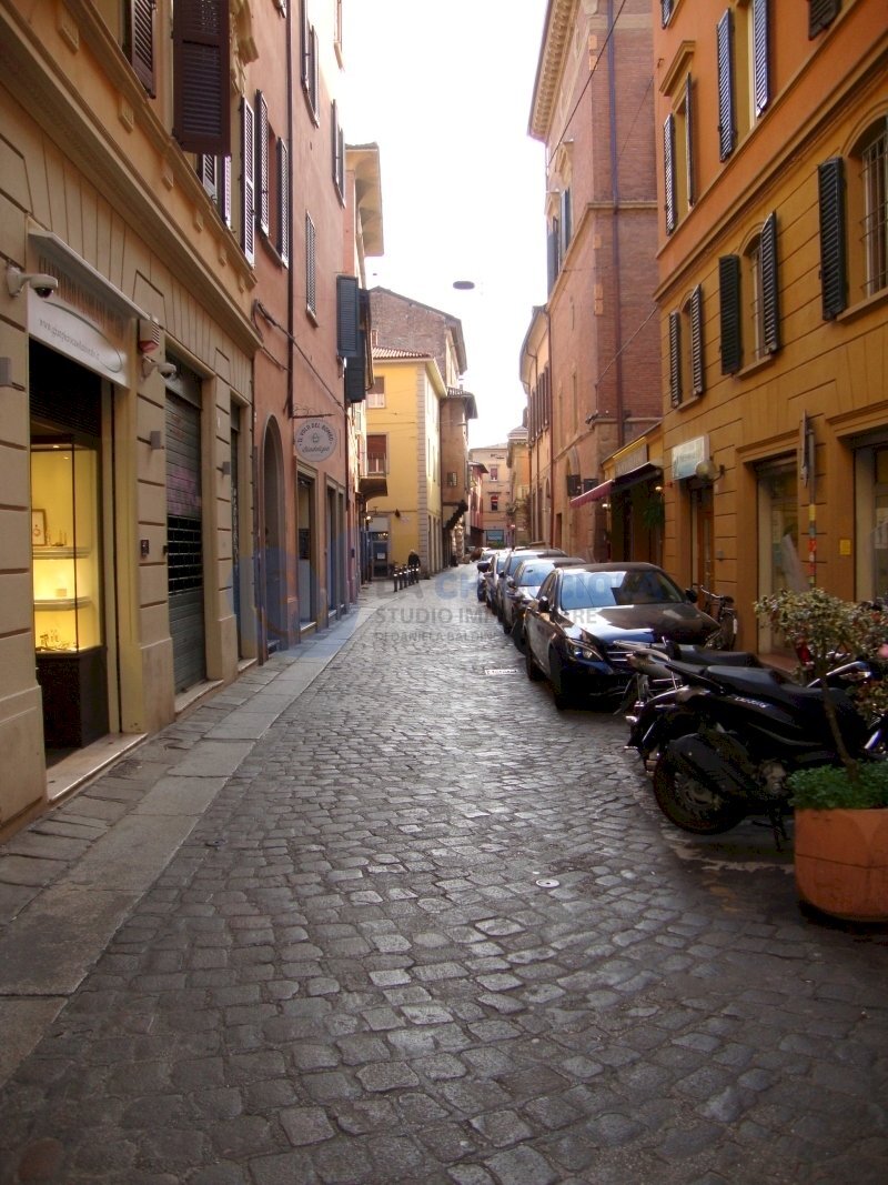strada - Locale Commerciale Via Goito, Bologna (zona Centro Storico) - foto 2