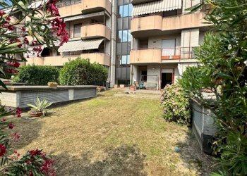 Facciata interna - Bilocale Strada di San Mauro 124, Torino - foto 2