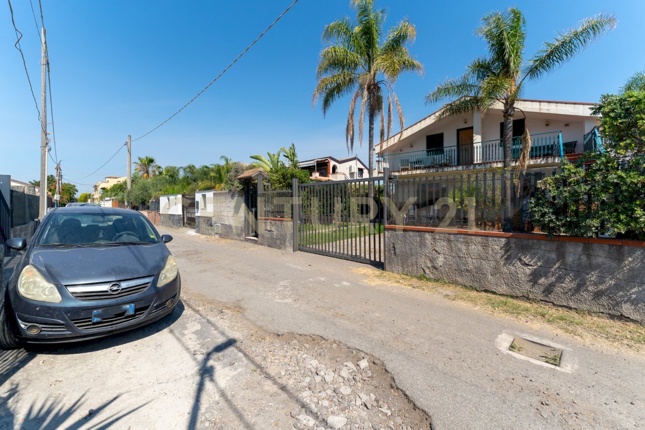 Viale dei pini 21 (2) - Villa Via dei Geranei 12, Augusta - foto 2