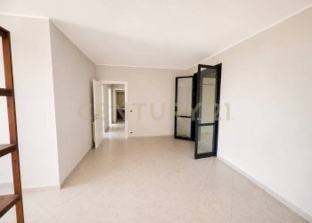 WhatsApp Image 2026-07-06 at 08.42.01 - Three-room apartment Via Turi D'Agostino 145, Aci Catena - photo 8