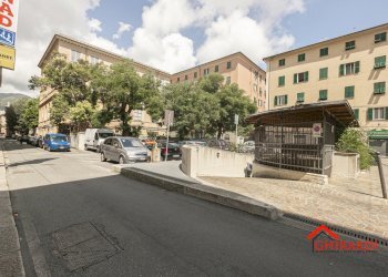 4-2.3 ingresso.jpg.jpg - Box Via Emanuele Ferro, Genova (zona Sestri Ponente) - foto 2