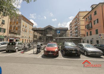 6-3.1 vista.jpg.jpg - Box Via Emanuele Ferro, Genova (zona Sestri Ponente) - foto 16
