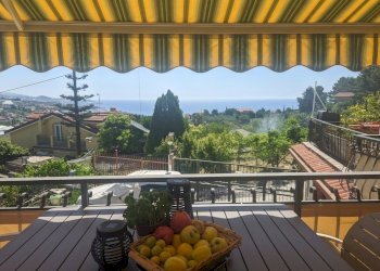 vista - Portion of a house Strada Alla Colla 134, Sanremo - photo 1