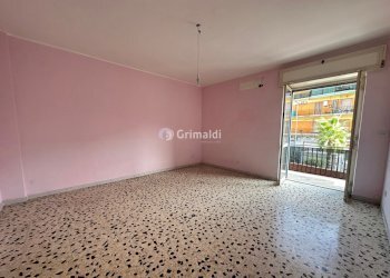 7 - Trilocale Via Nazionale delle Puglie 27, frazione Tavernanova, Casalnuovo di Napoli - foto 3