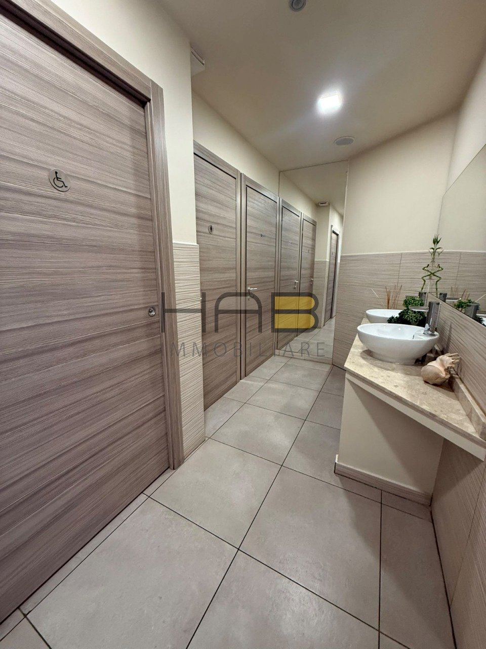 BAGNI - Ristorante VIA PER L, NATE POZZOLO 88, Busto Arsizio - foto 2