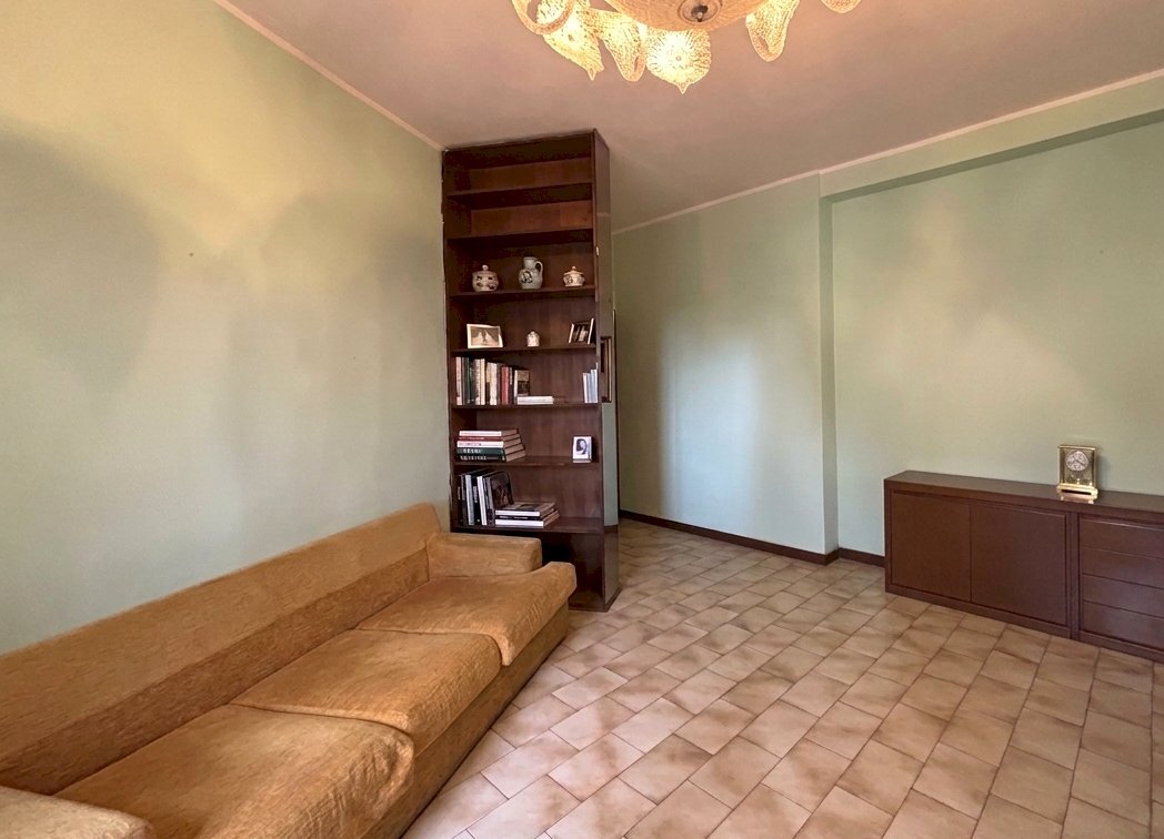 Gemini_Generated_Image_ox41jwox41jwox41 - Two-room apartment Via Sardegna 8, Cinisello Balsamo - photo 2