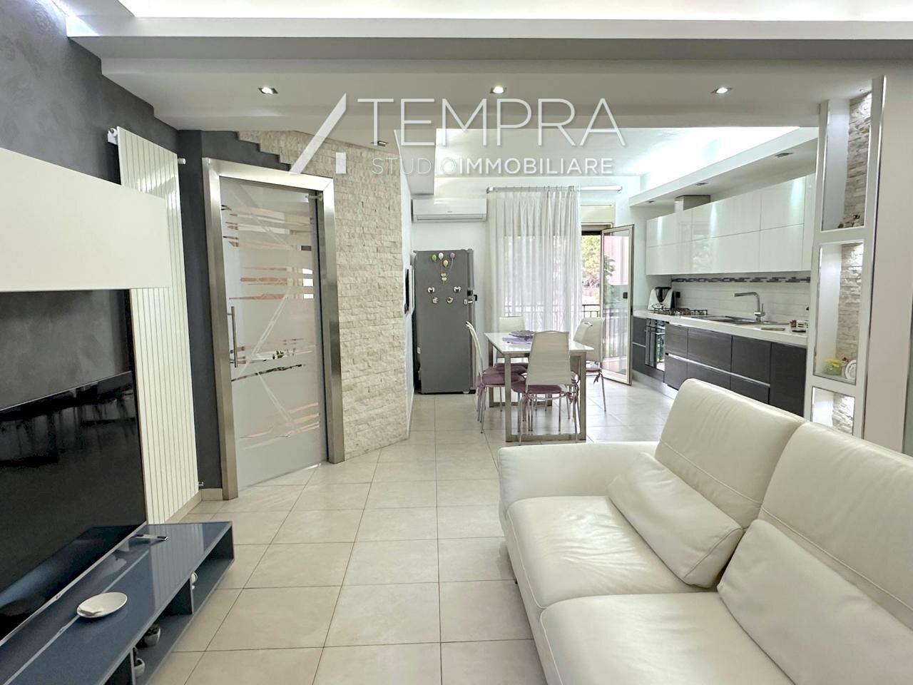 2 - Apartment Via Franz Kafka, Adrano - photo 2