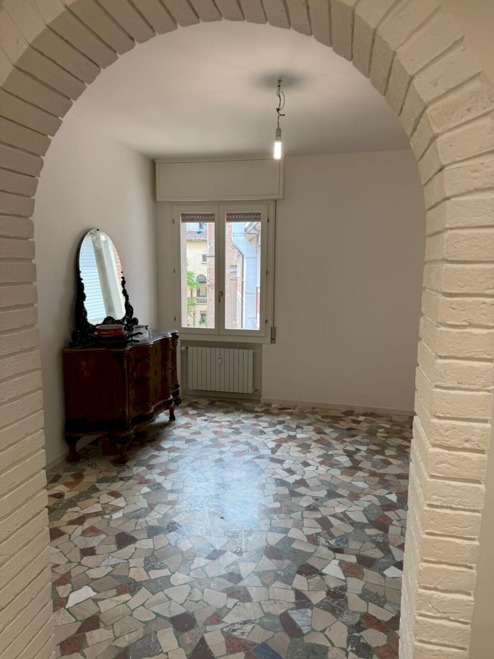 1000715866.jpg - Four-room apartment Via Avesella 9, Bologna (neighborhood Centro Storico) - photo 2
