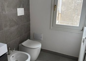 1000715850.jpg - Four-room apartment Via Avesella 9, Bologna (neighborhood Centro Storico) - photo 13
