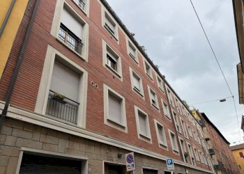 1000715813.jpg - Four-room apartment Via Avesella 9, Bologna (neighborhood Centro Storico) - photo 20