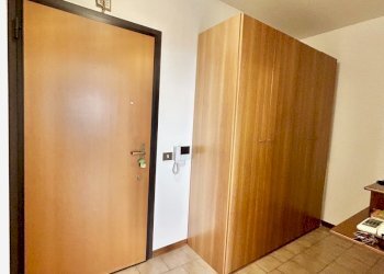 INGRESSO CON DISIMPEGO.jpg - Four-room apartment Via Tommaso Casini 8, Bologna - photo 13