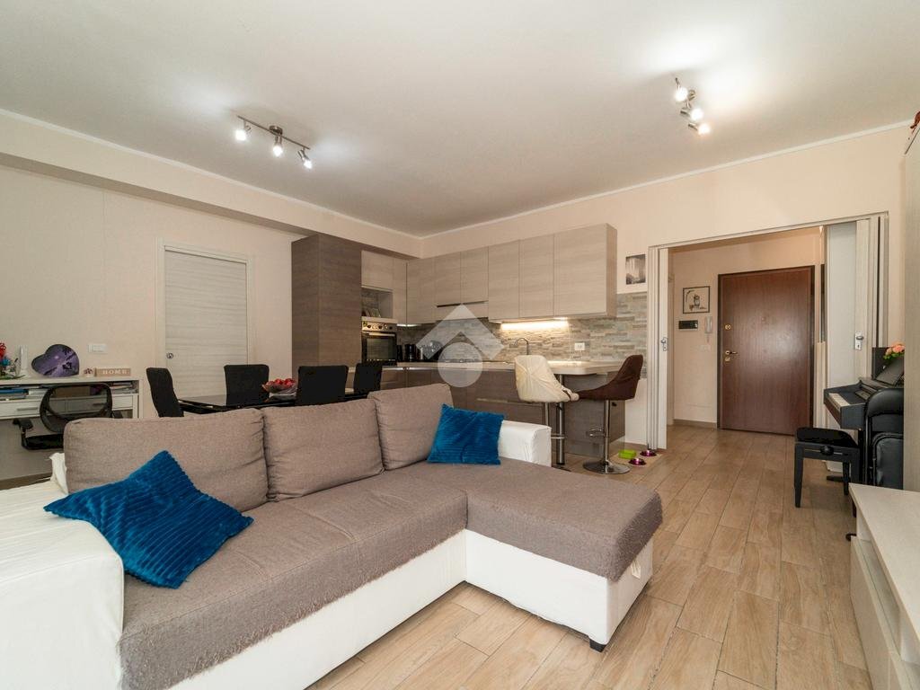 Apartment Via enrico montanaro, Grugliasco - photo 3