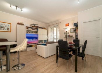 Apartment Via enrico montanaro, Grugliasco - photo 4