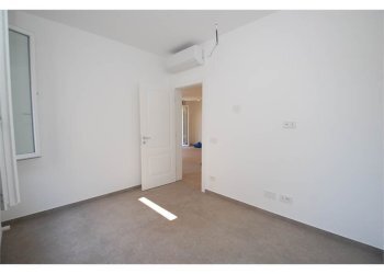 Three-room apartment Modena (neighborhood Circoscrizione 1) - photo 8