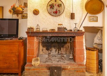 Semi-detached house Polinago - photo 8