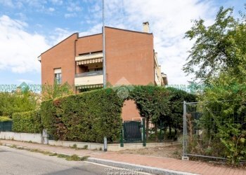 Two-room apartment Via calcutta (madre teresa di..), Valsamoggia (neighborhood Albareto - Mulini Nuovi) - photo 1