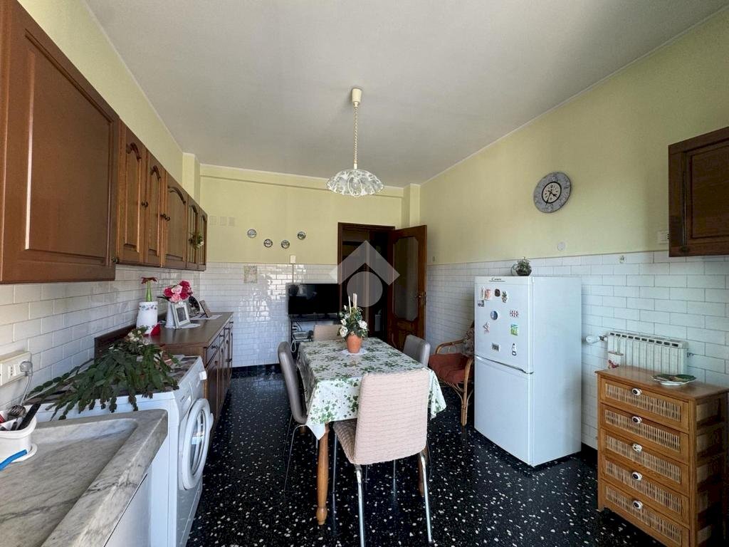 Quadrilocale Via Bolzaneto, Genova (zona Bolzaneto) - foto 2