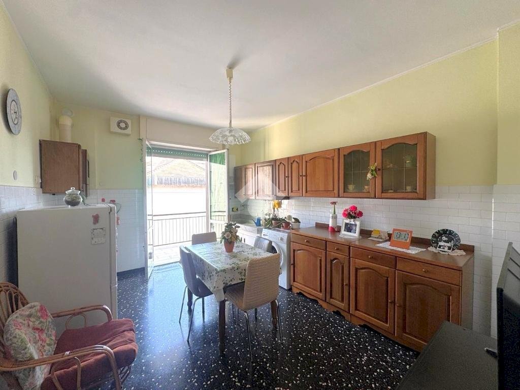 Quadrilocale Via Bolzaneto, Genova (zona Bolzaneto) - foto 3