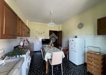 Quadrilocale Via Bolzaneto, Genova (zona Bolzaneto) - foto 2