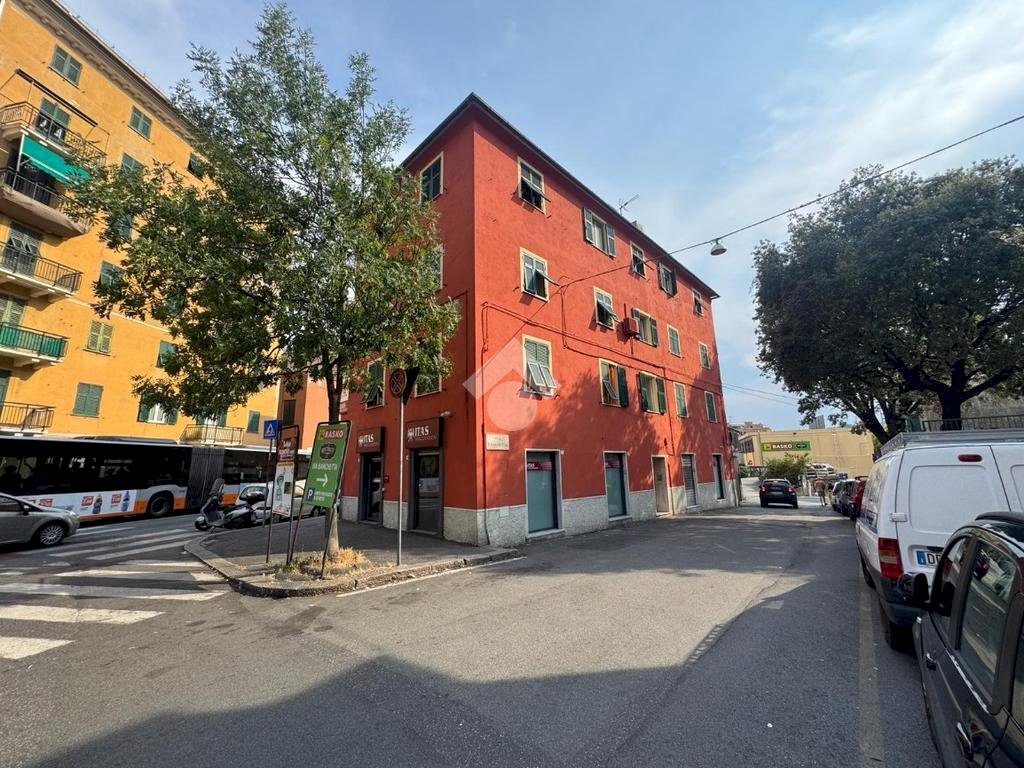 Trilocale Via Barchetta, Genova (zona Bolzaneto) - foto 1
