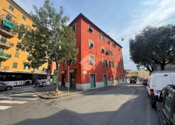 Trilocale Via Barchetta, Genova (zona Bolzaneto) - foto 1