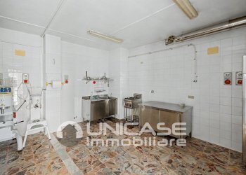 Commercial Premises Viale E. de Amicis, 12, Luserna San Giovanni - photo 14