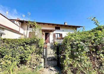 Semi-detached house Borgata rivata, Reano - photo 1