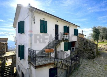 Independent house Loc. Provvedasco, snc 
 Provvedasco, Calice al Cornoviglio - photo 1