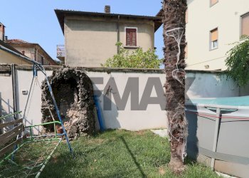 Independent house Via Cesare Bladì, 6
Almenno Alto, Almenno San Salvatore - photo 40