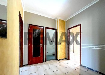 One-room apartment Regio Parco, Torino, Torino (neighborhood Regio Parco) - photo 12