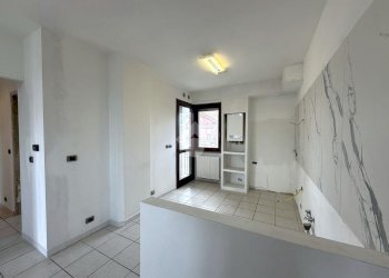 Four-room apartment Via Bertacchi, Piossasco - photo 2