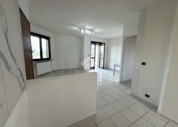 Four-room apartment Via Bertacchi, Piossasco - photo 3