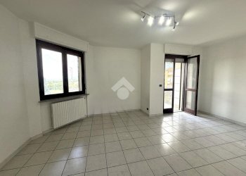 Four-room apartment Via Bertacchi, Piossasco - photo 10