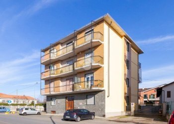 Three-room apartment Via Parrocchia, Mappano - photo 1