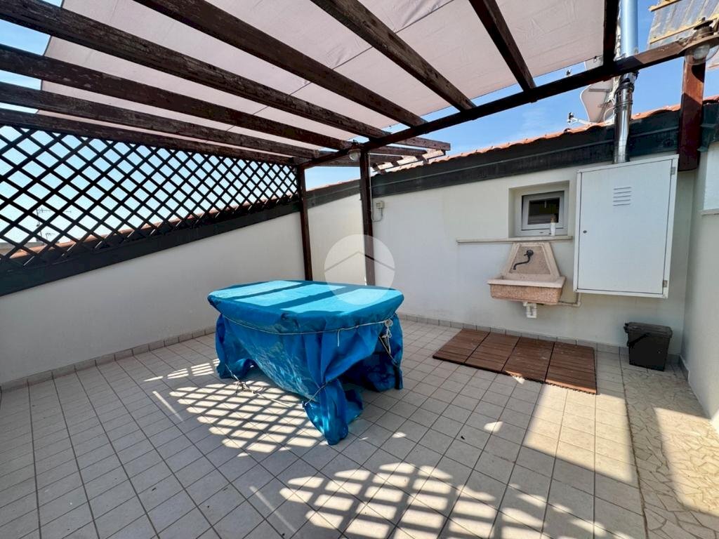 Three-room apartment Viale regina elena, Rimini - photo 1