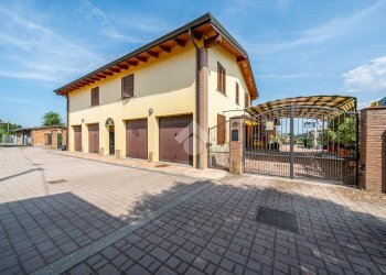 Three-room apartment Via Croce, Castelvetro di Modena - photo 32
