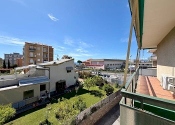 Foto 17 - Two-room apartment Pietra Ligure - photo 17