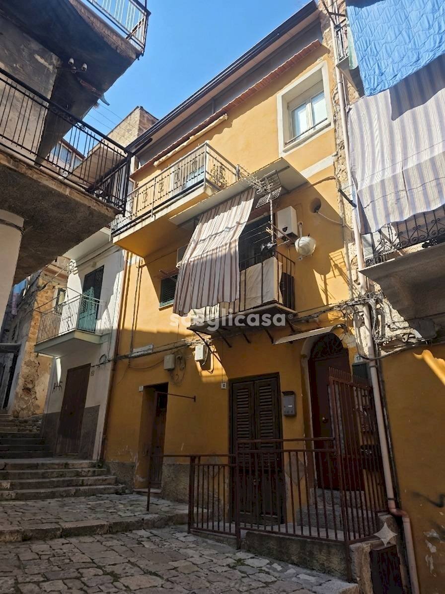 Foto 1 - Three-room apartment Via Baida
 
17, Palermo - photo 1
