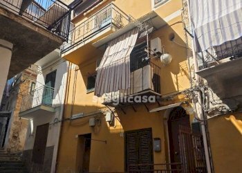 Foto 1 - Three-room apartment Via Baida
 
17, Palermo - photo 1