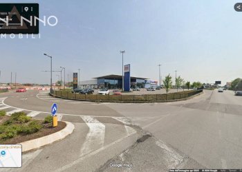 Foto 5 - Locale Commerciale via passarin
0, Bassano del Grappa - foto 5