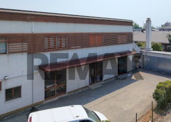 Edificio all\'aperto - Laboratorio Viale Leonardo Da Vinci
249, Trezzano sul Naviglio - foto 6