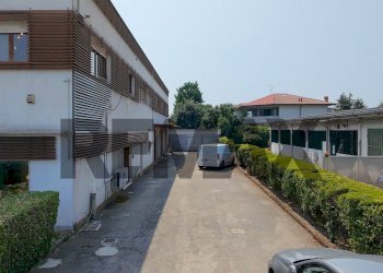 Edificio all\'aperto - Laboratorio Viale Leonardo Da Vinci
249, Trezzano sul Naviglio - foto 7