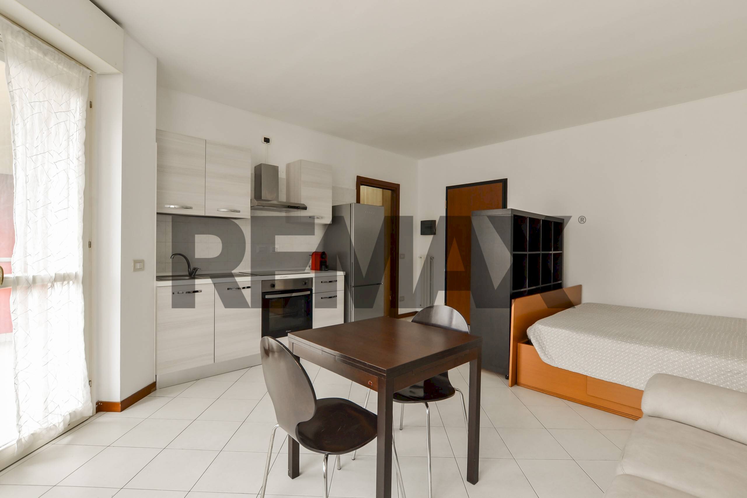 Sala da pranzo - One-room apartment via Romagna
14, Legnano - photo 2