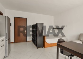 Sala da pranzo - One-room apartment via Romagna
 
14, Legnano - photo 4