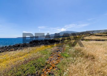 Vista delle montagne - Terreno edificabile VIA del Talu
snc, Pantelleria - foto 9